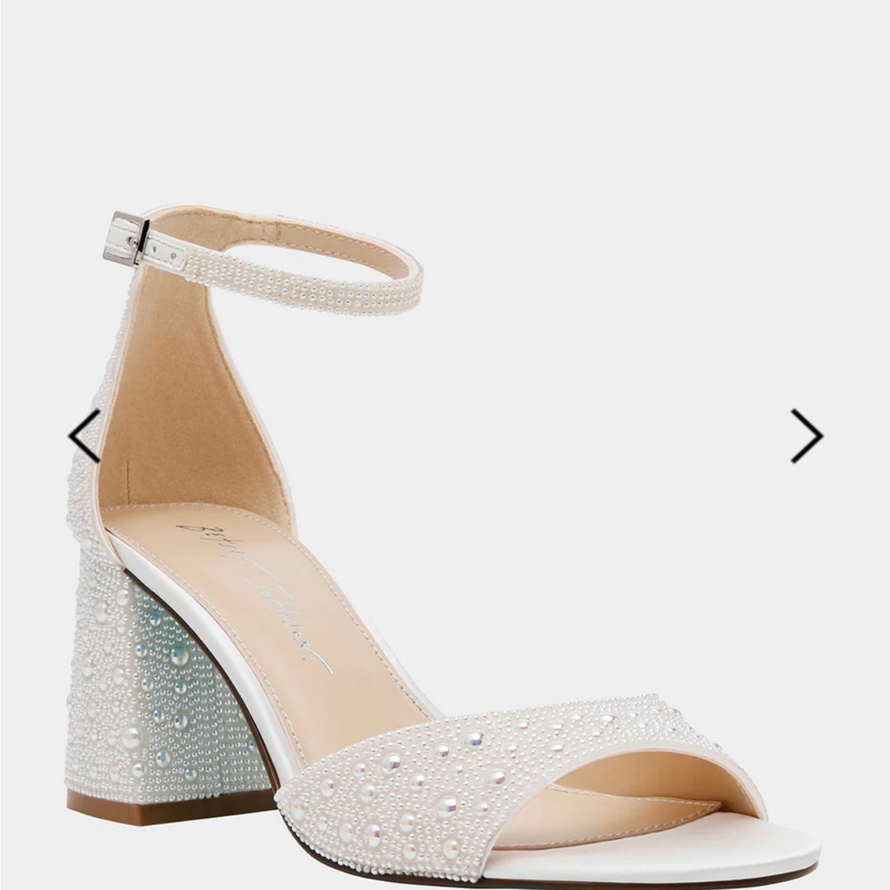 Betsey Johnson Kami Pearl Heels
